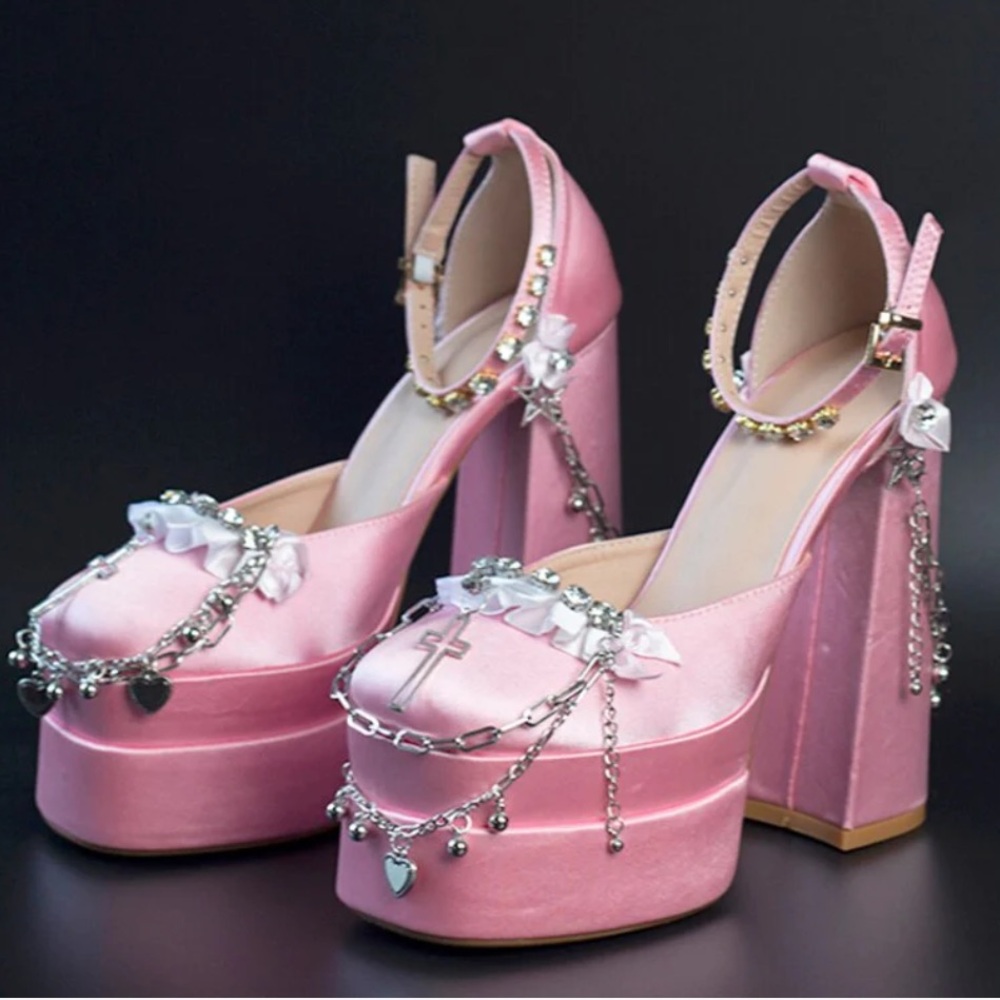 Pink Platform Heals With charms and bows BRAn